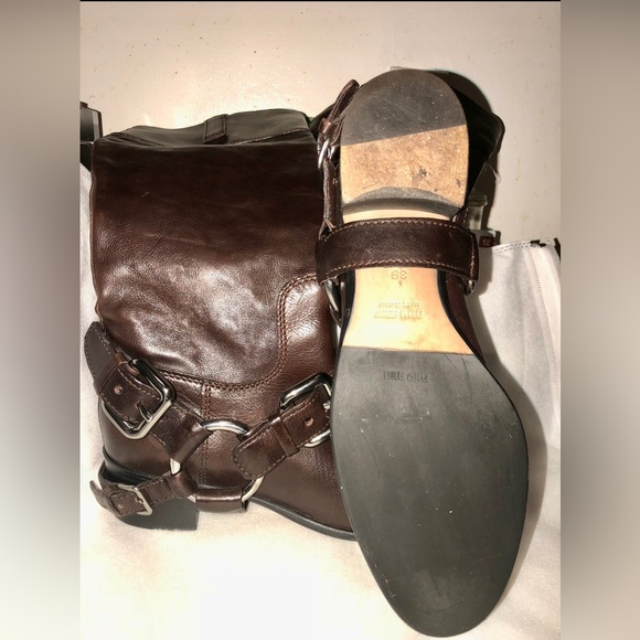 ❤️Miu Miu❤️Motorcycle Style. Size 39 - Picture 6 of 8